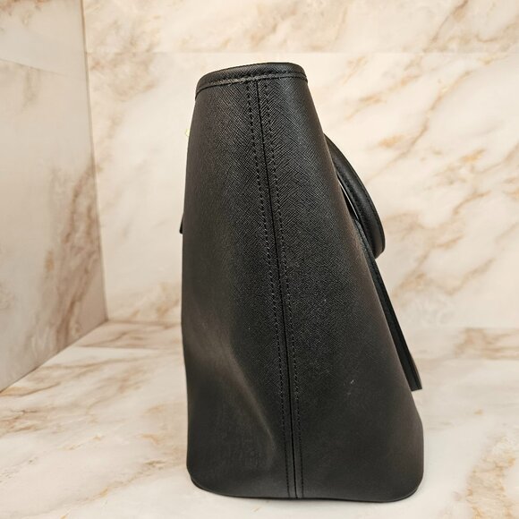 Michael Kors Jet Set Travel Tote - Picture 2 of 11